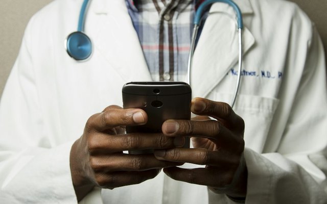 Specialized healthcare IT and EMR EHR clinical workstation support
